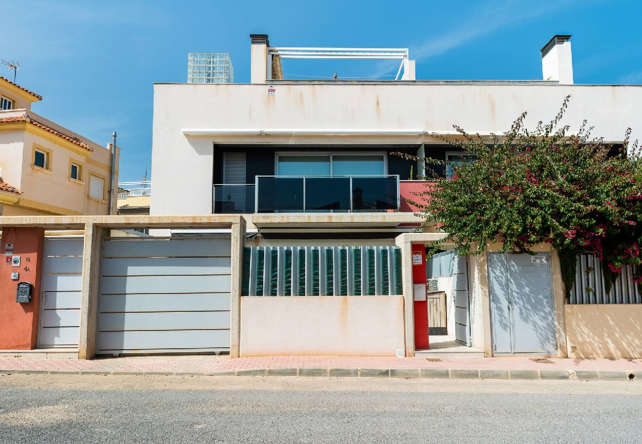 Apartamento en Torrevieja - 🅃 Refugio Marino Sunrise