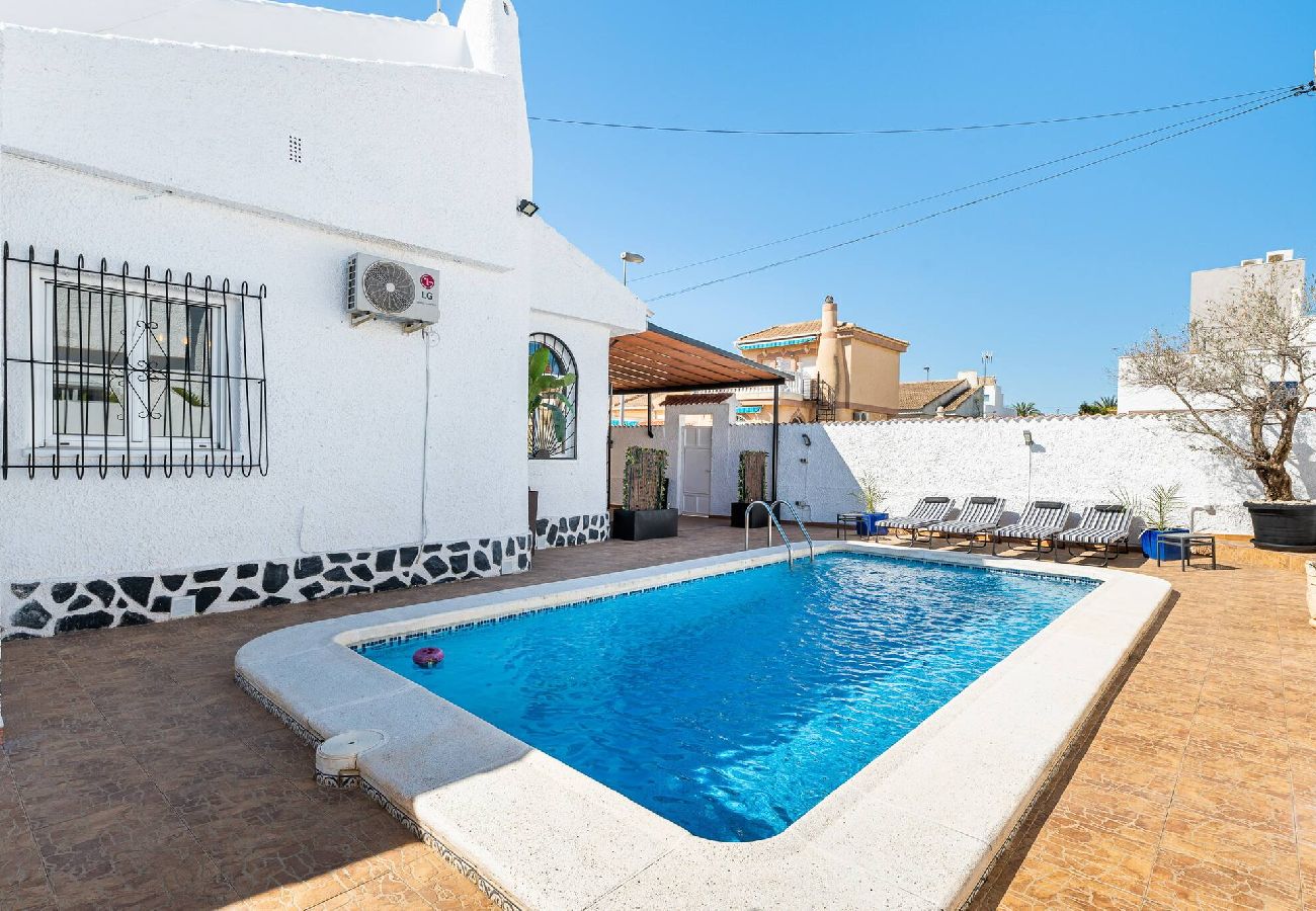 Casa en Pilar de la Horadada - 🅃 Chalet Queen Venecia Sunrise