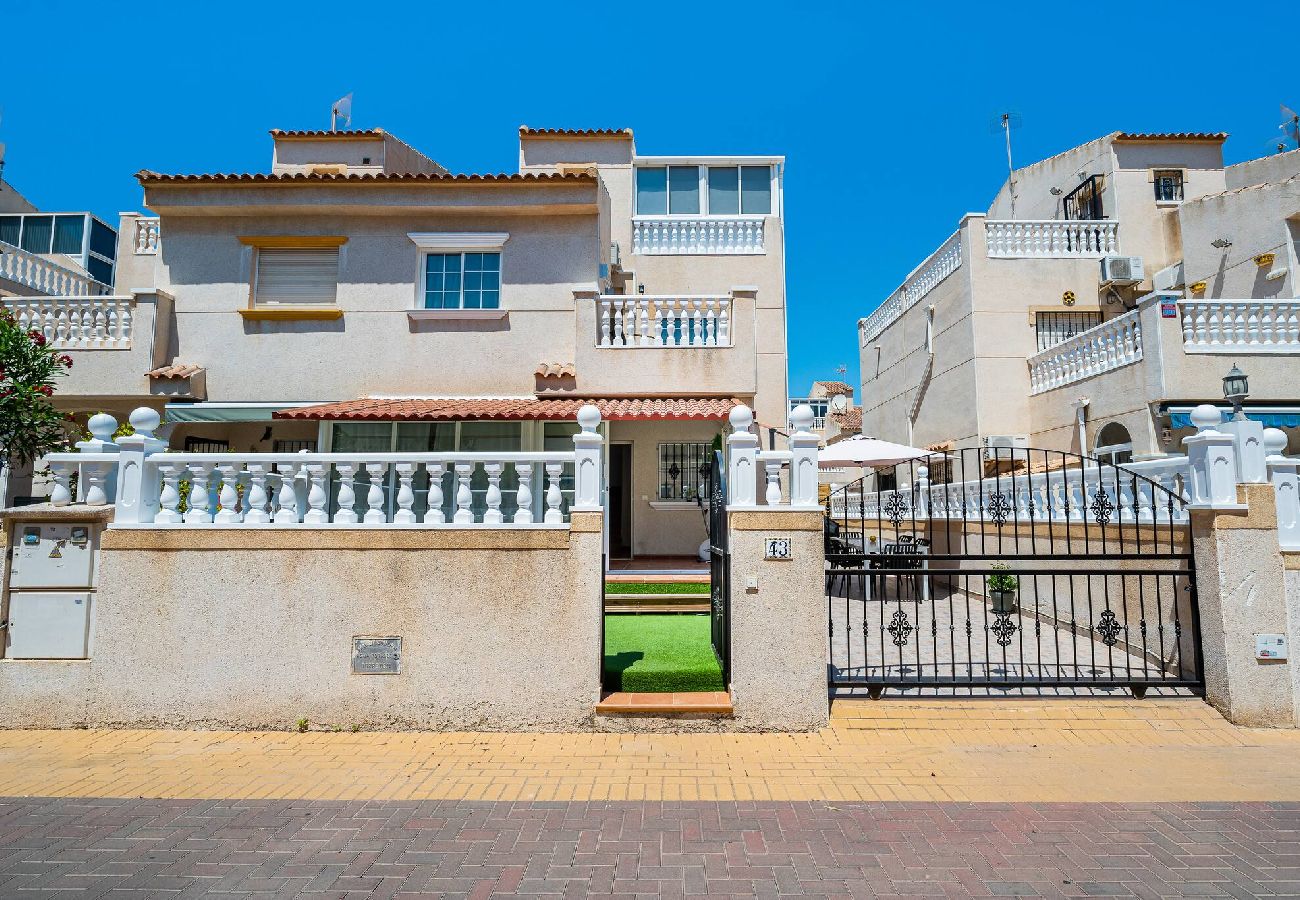 Casa en Torrevieja - 🅃 La Salina House