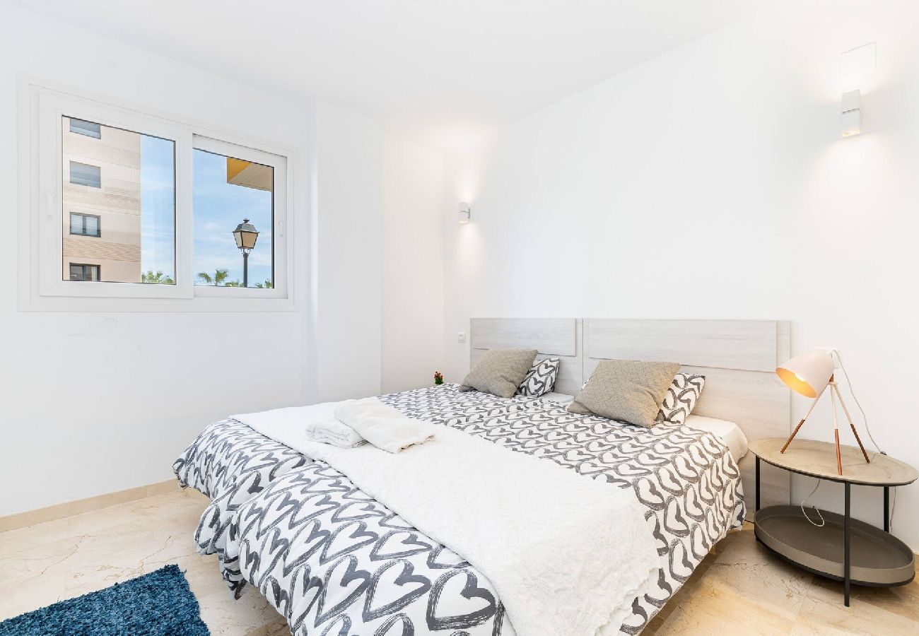 Apartamento en Torrevieja - Tornado Apartamento