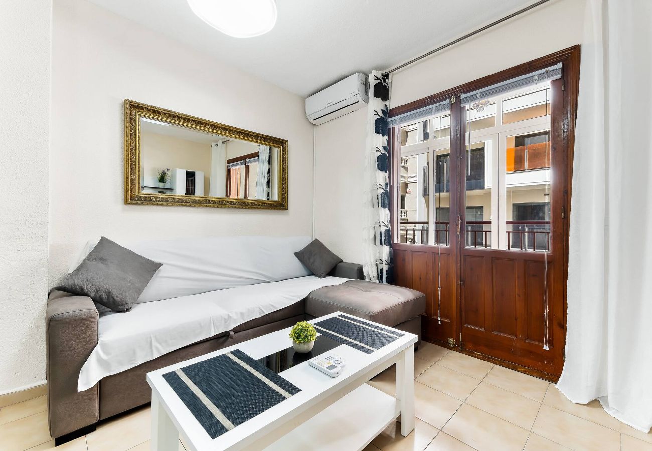 Apartamento en Torrevieja - 🅃 Loma 66