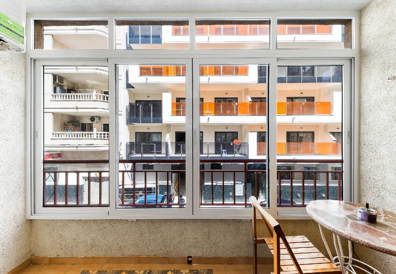 Apartamento en Torrevieja - 🅃 Loma 66