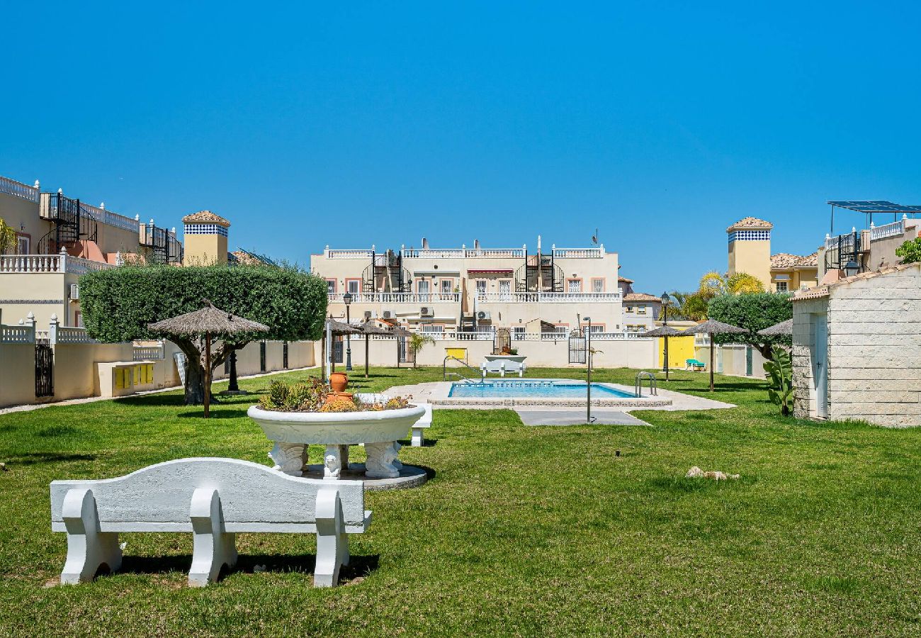 Apartamento en Orihuela Costa - 🅃 Casa Turquesa