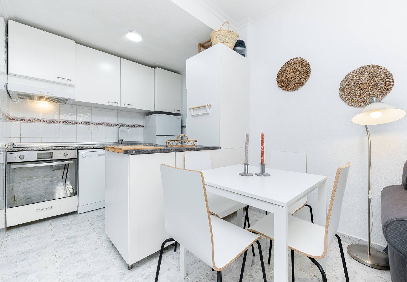 Apartamento en Torrevieja - 🅃 Casa Maese
