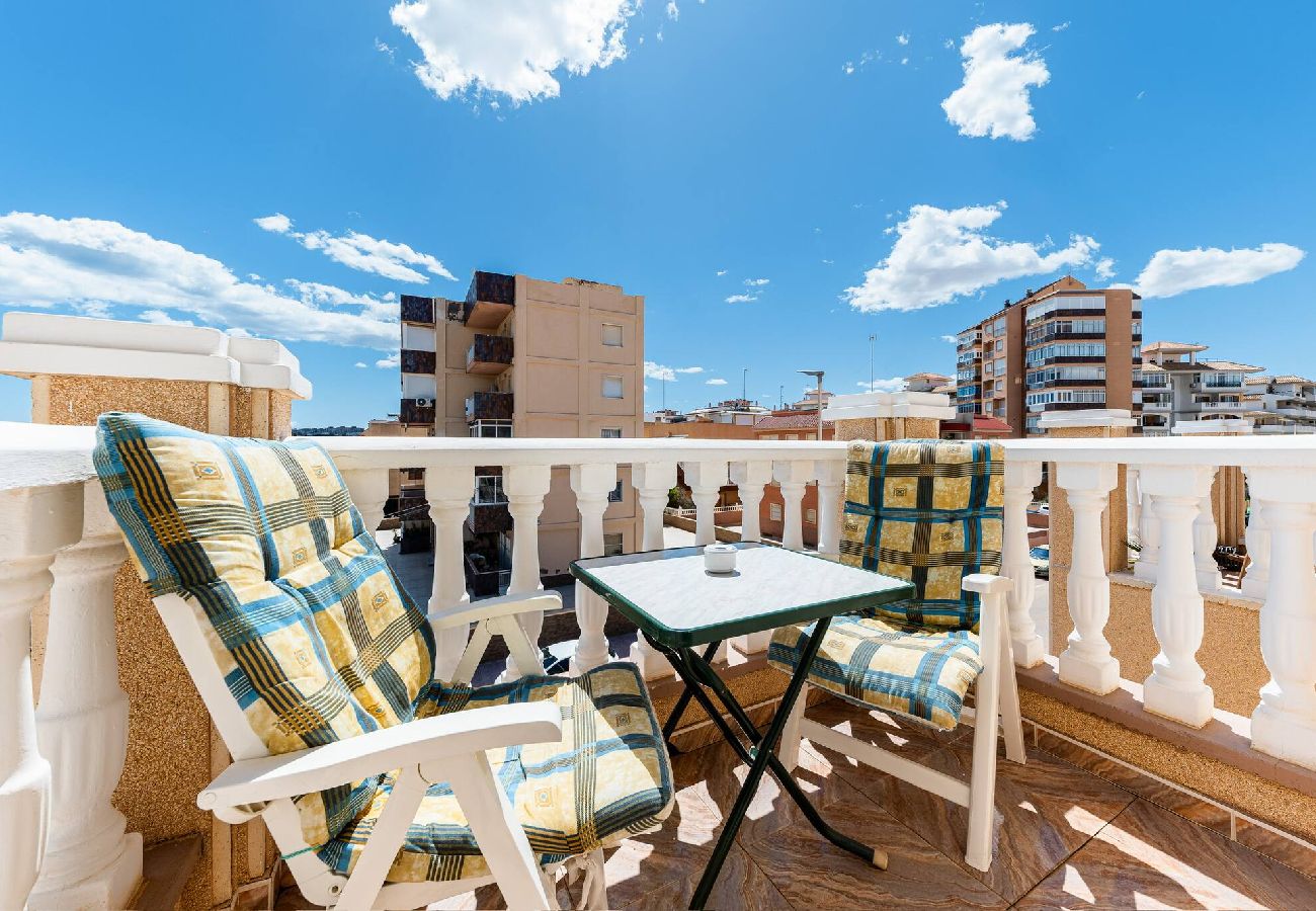 Apartamento en Torrevieja - 🅃 Casa del Chicho