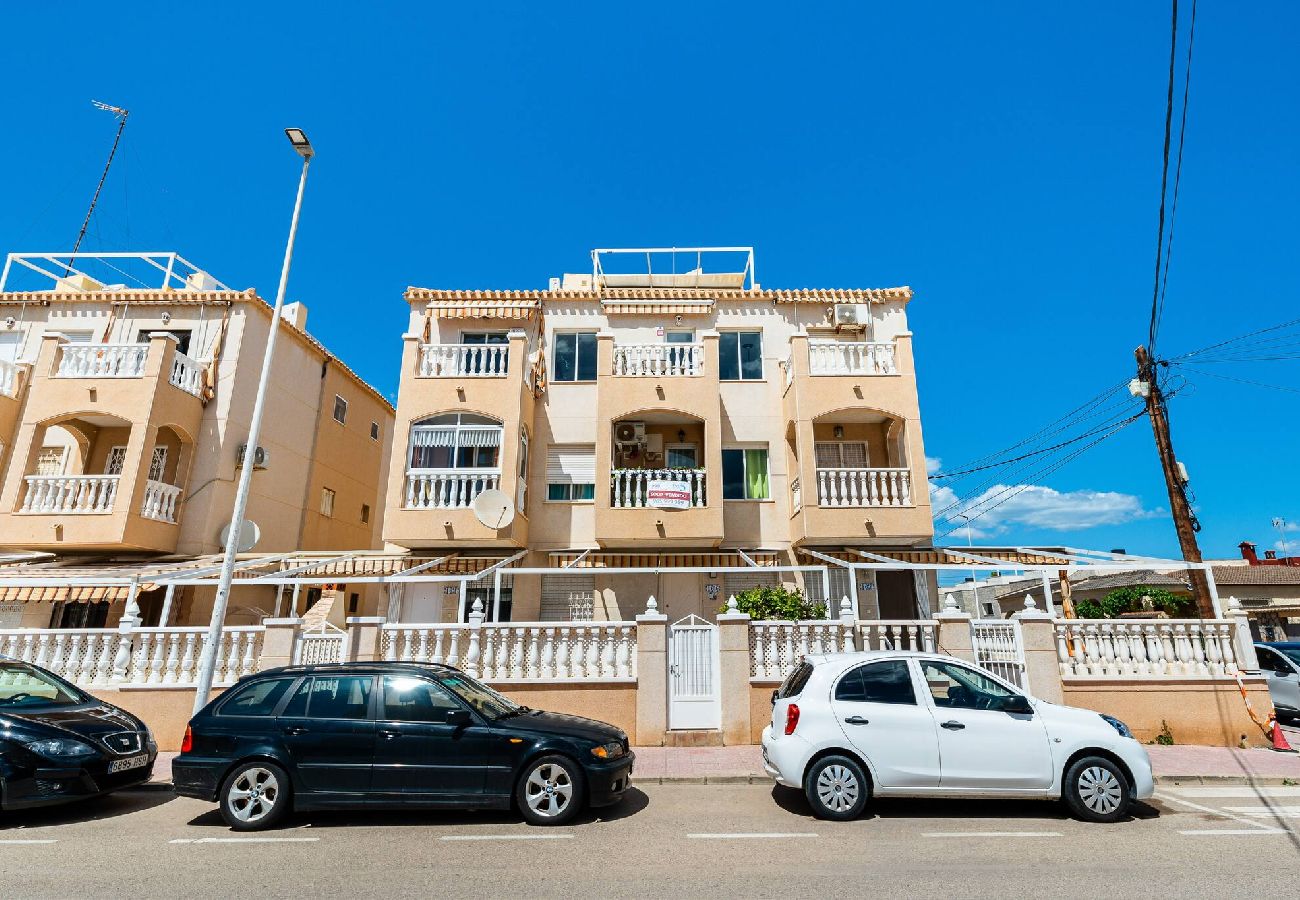 Apartamento en Torrevieja - 🅃 Casa del Chicho