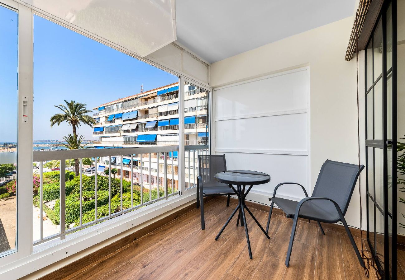 Apartamento en Torrevieja - 🅃 Blue Marina