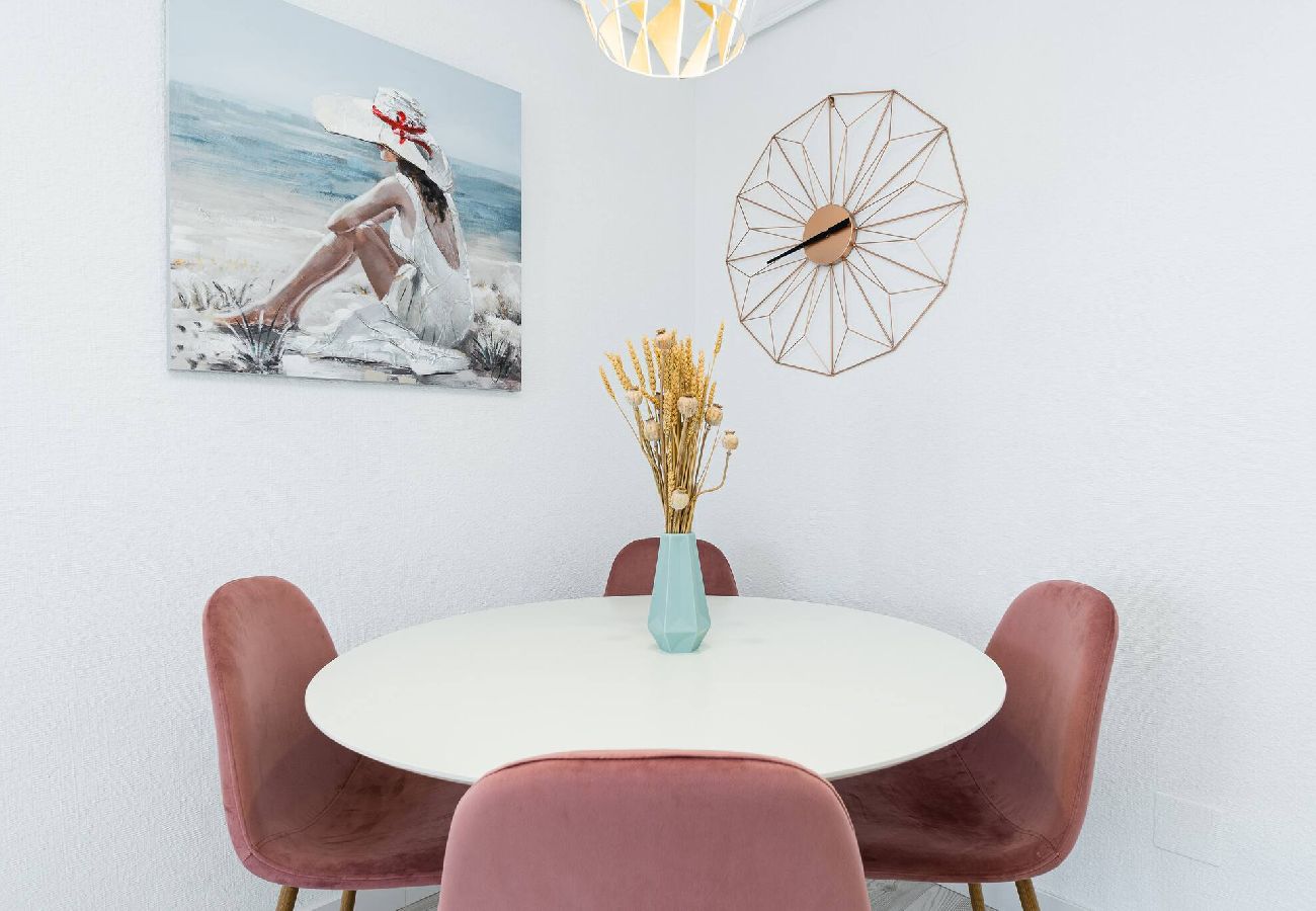 Apartamento en Torrevieja - 🅃 Princesa