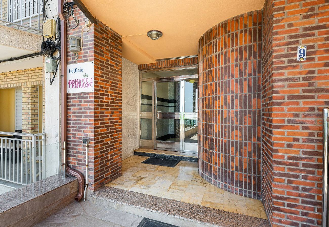 Apartamento en Torrevieja - 🅃 Princesa