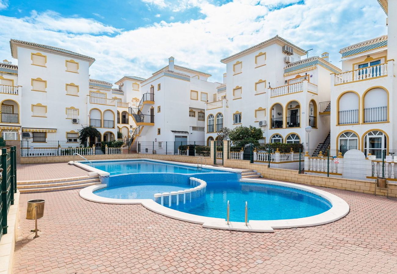 Apartamento en Torrevieja - 🅃 Casa Bella