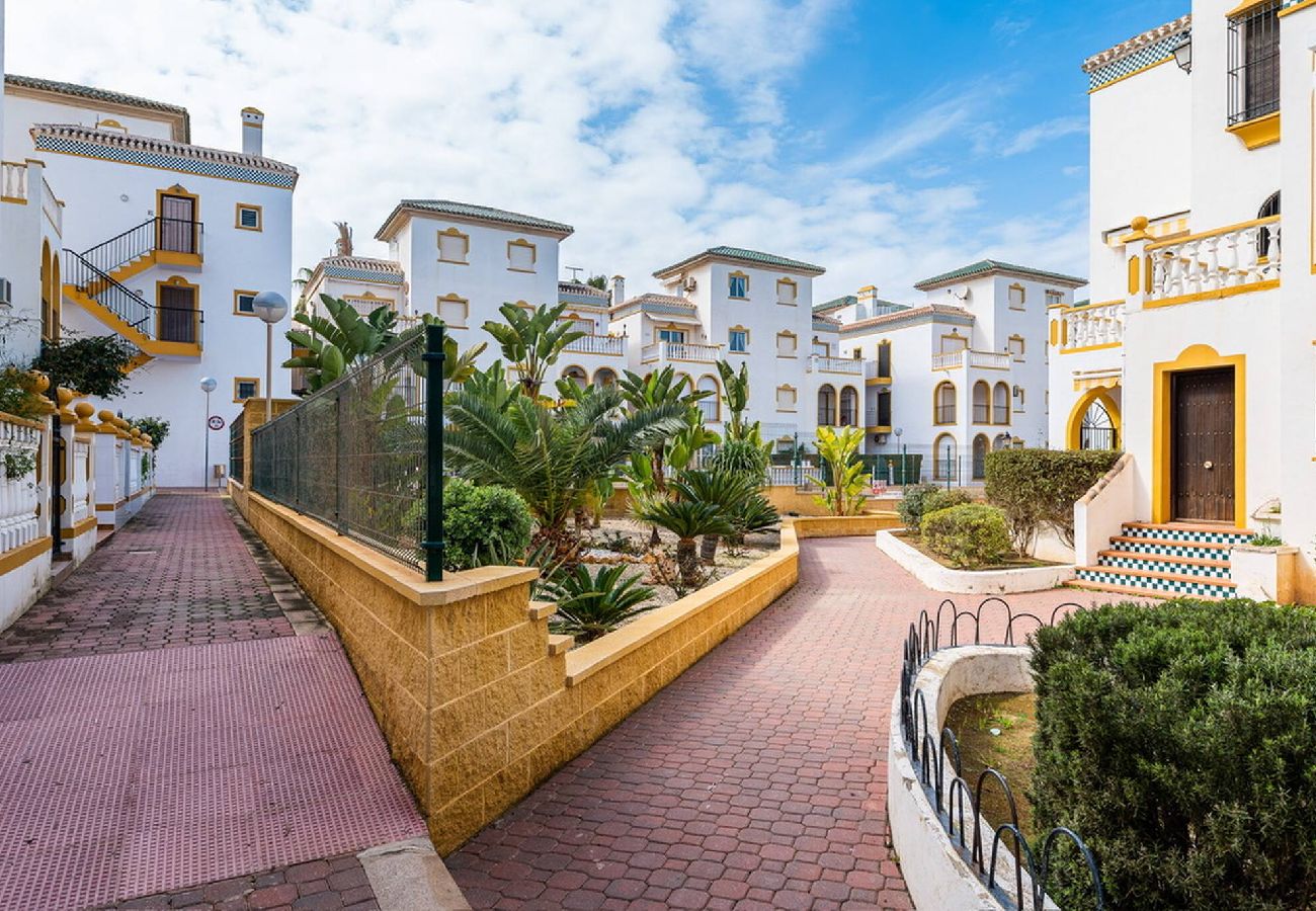 Apartamento en Torrevieja - 🅃 Casa Bella