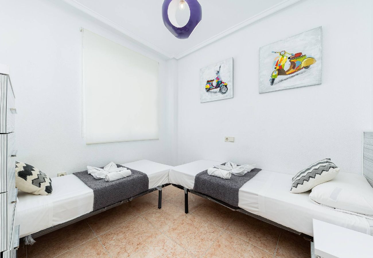 Apartamento en Torrevieja - 🅃 Torresal