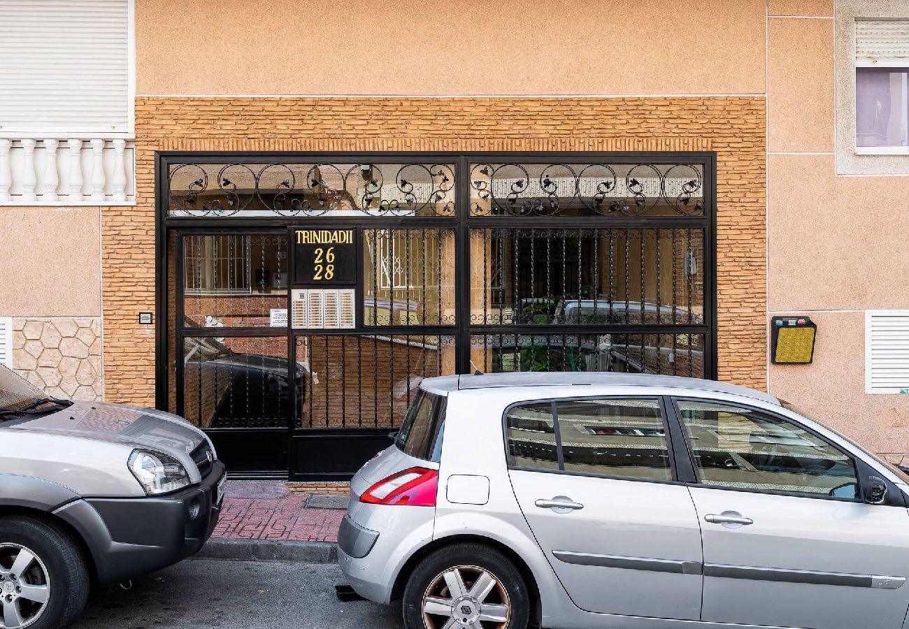 Apartamento en Torrevieja - 🅃 Torresal