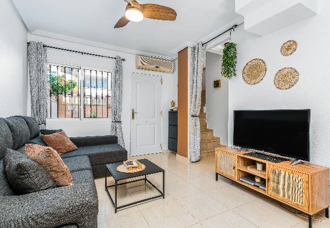 Apartamento en Orihuela Costa - 🅃 Rosé Sunrise