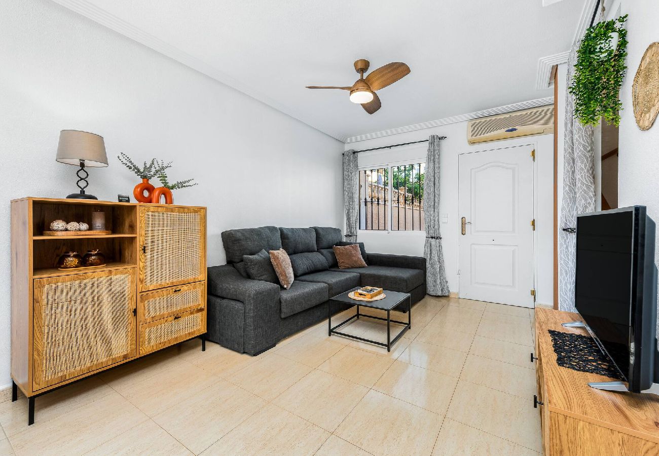 Apartamento en Orihuela Costa - 🅃 Rosé Sunrise