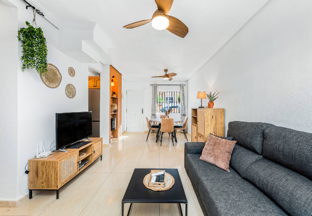 Apartamento en Orihuela Costa - 🅃 Rosé Sunrise