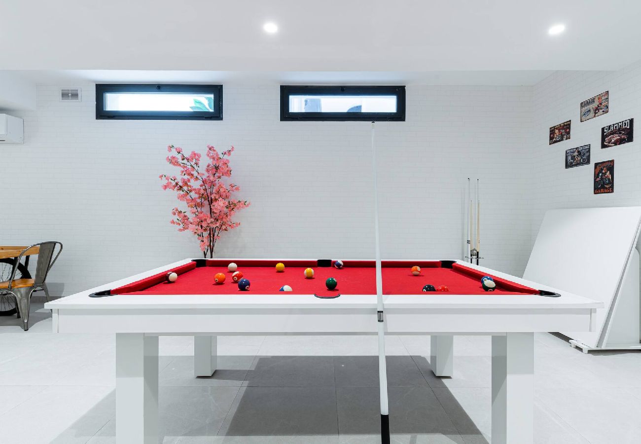 Casa en Murcia - Villa de lujo con jacuzzi, cine, billar y futbolín