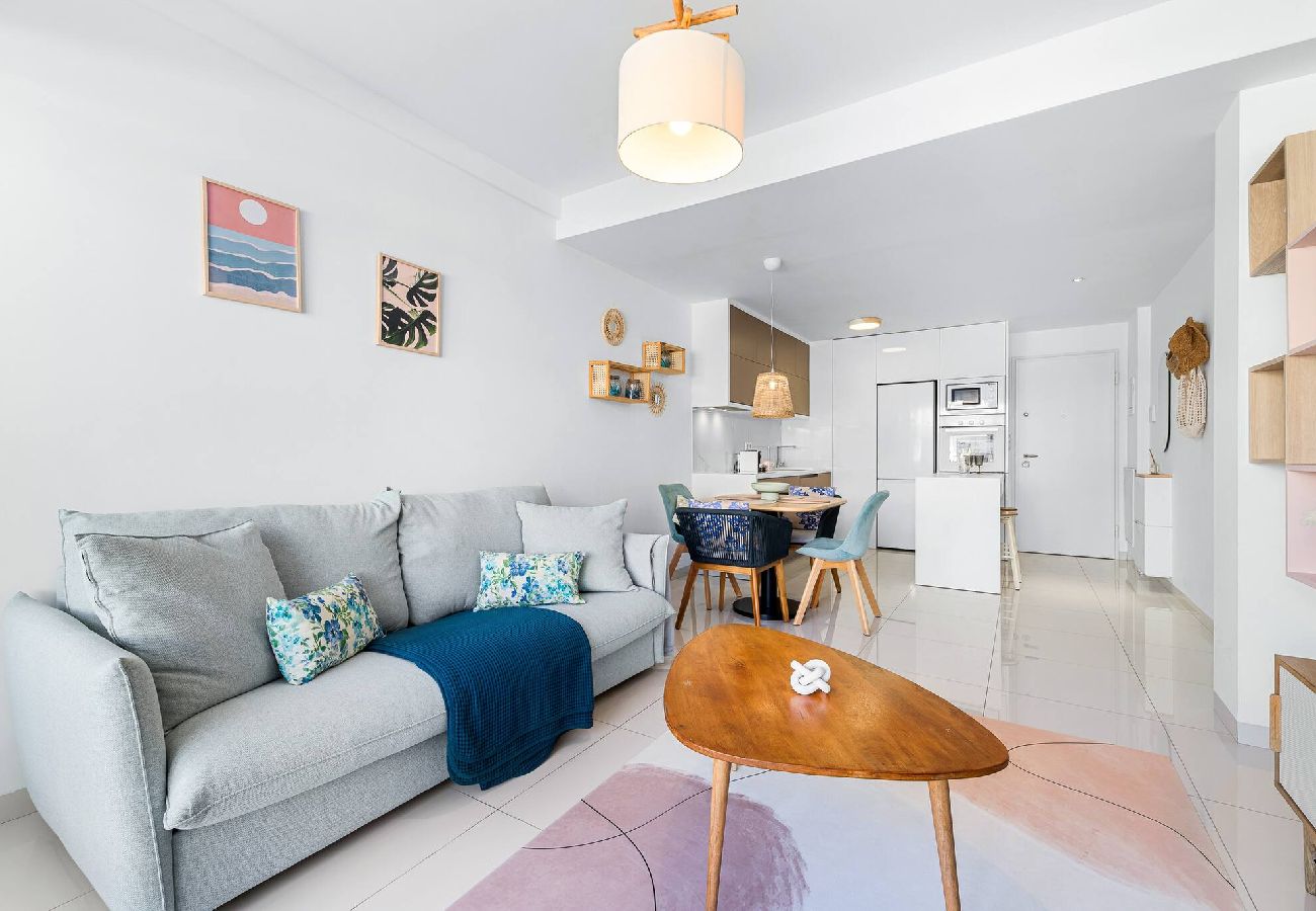 Apartamento en Alicante - 🅃 Levante Sunrise