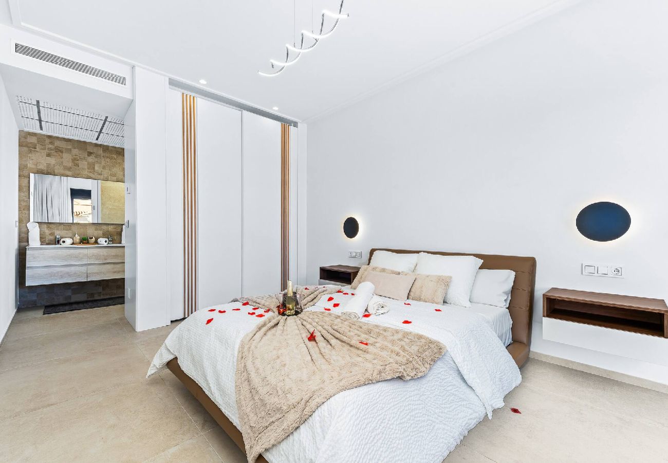 Casa en Orihuela Costa - 🅃 Villa Vera