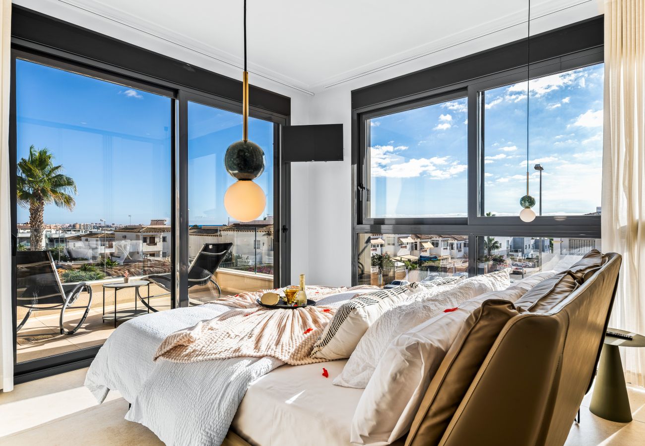 Casa en Orihuela Costa - 🅃 Villa Vera