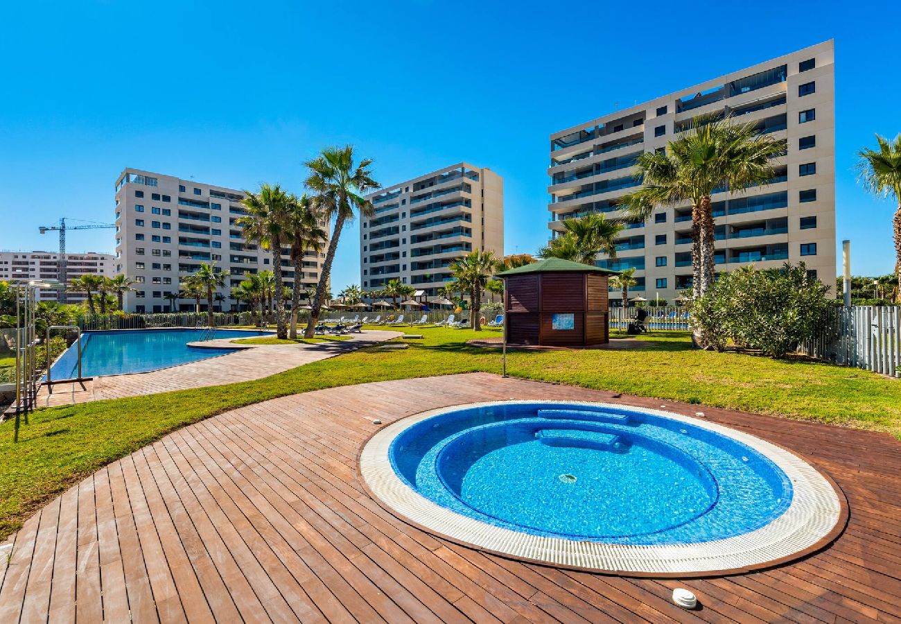 Apartamento en Torrevieja - 🅃 Prima Vista Luxury I (4ºB)