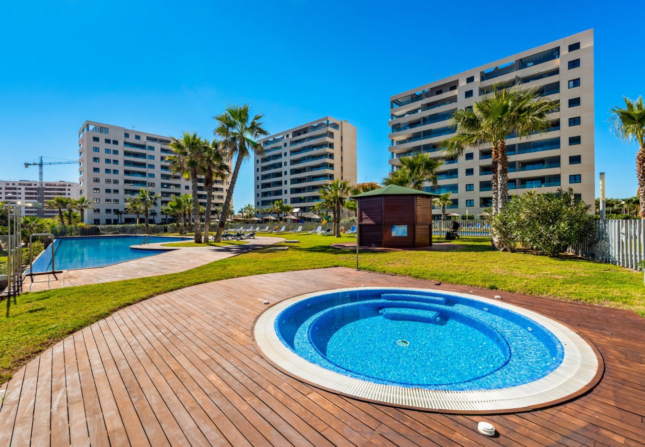 Apartamento en Torrevieja - 🅃 Prima Vista Luxury I (4ºB)
