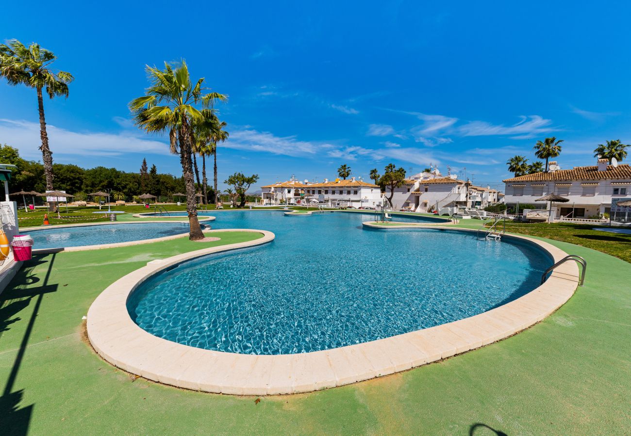 Apartamento en Torrevieja - LAGO JARDÍN 55