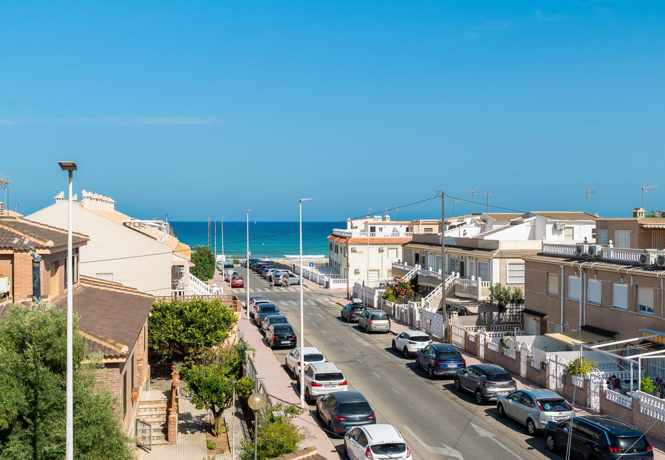 Apartamento en Torrevieja - 🅃 Casa del Chicho 2