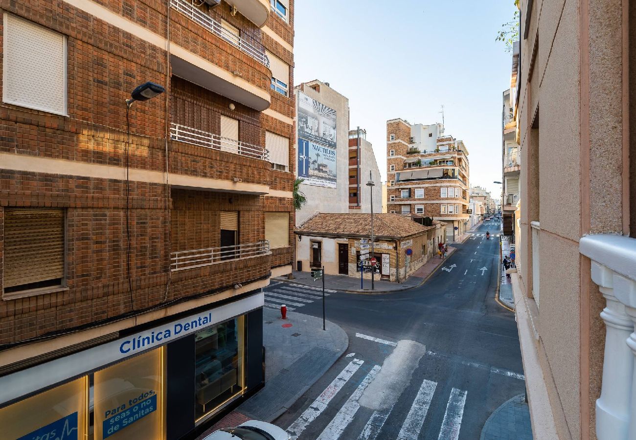 Ferienwohnung in Torrevieja - Apolo - Apartamento