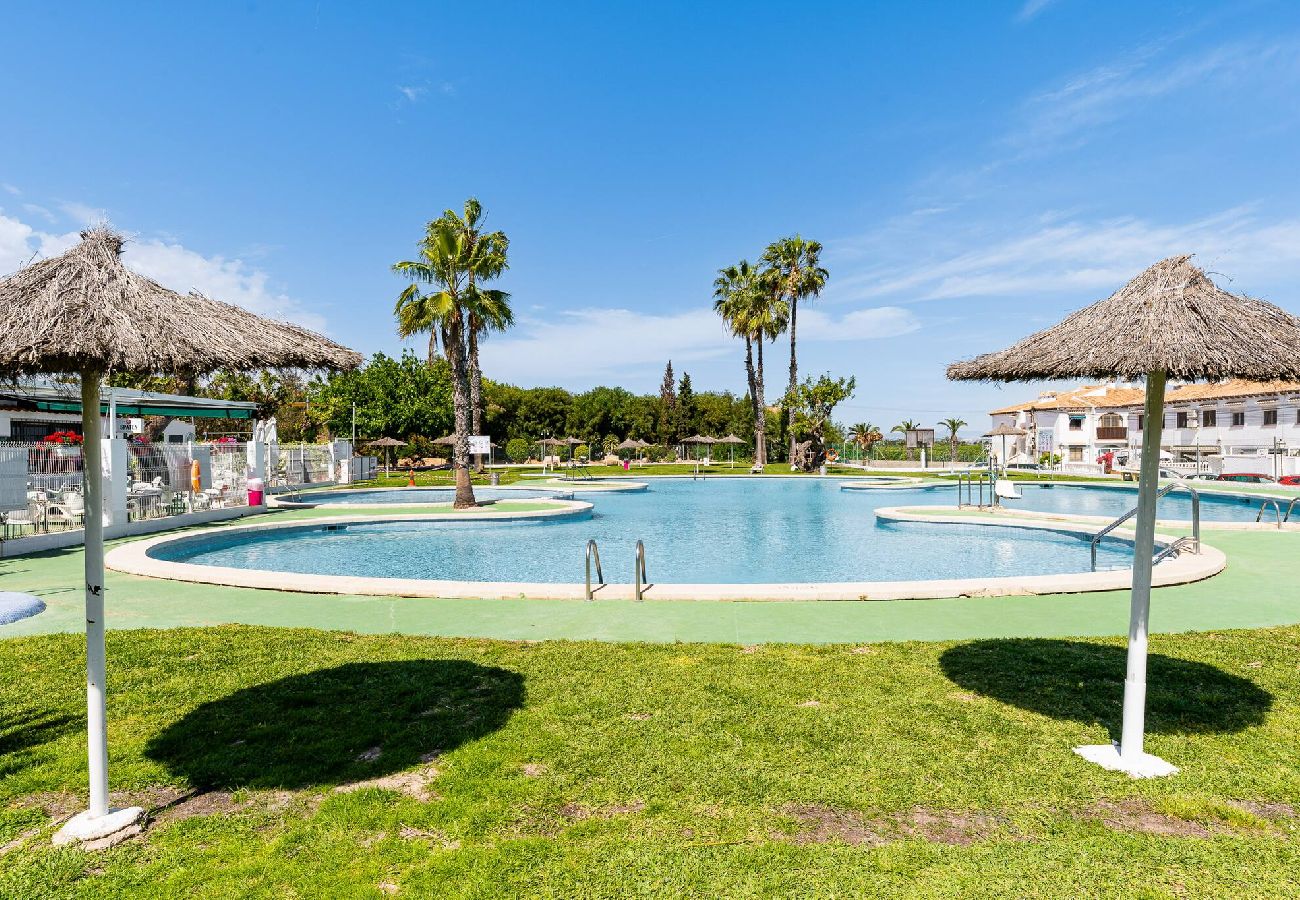 Ferienwohnung in Torrevieja - 🅃 Lago Jardín 98 - Bungalow