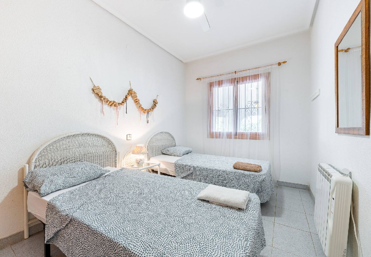 Ferienhaus in Orihuela Costa - Chalet Mayor Zenia Beach