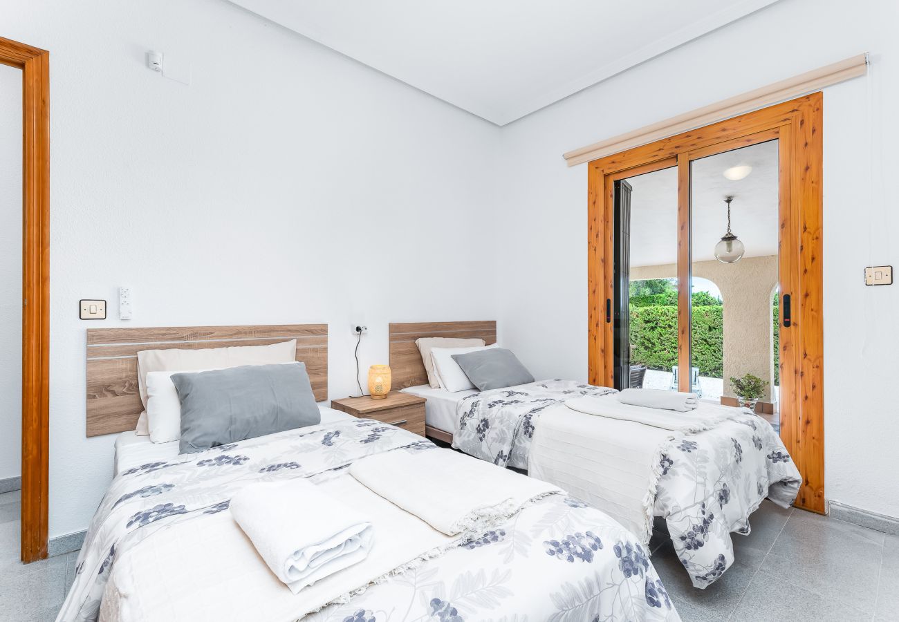 Ferienhaus in Orihuela Costa - Chalet Mayor Zenia Beach