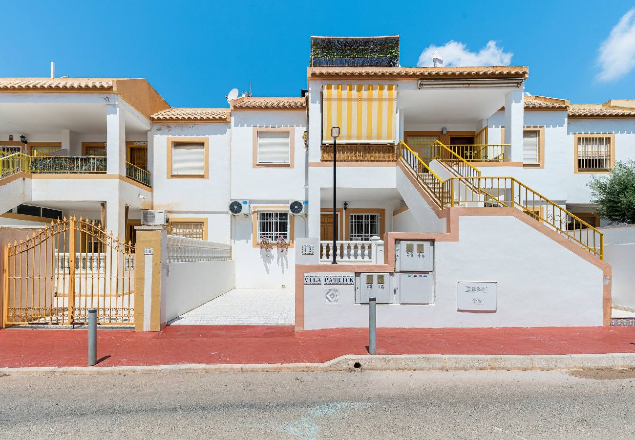 Ferienhaus in Torrevieja - 🅃 Villa Patrick - Apartamento