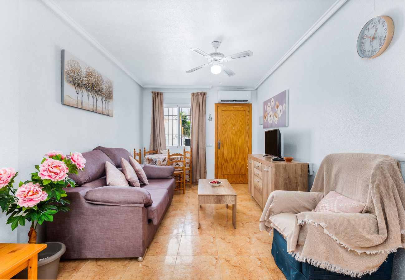 Ferienhaus in Torrevieja - 🅃 Villa Patrick - Apartamento