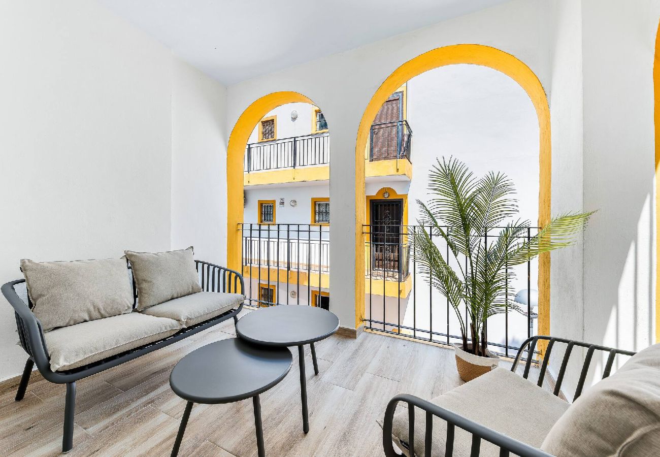 Ferienwohnung in Torrevieja - 🅃 Sunny Molino Retreat with Pool & Terrace