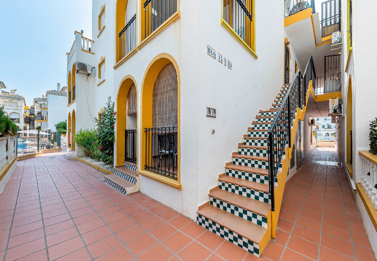 Ferienwohnung in Torrevieja - 🅃 Sunny Molino Retreat with Pool & Terrace