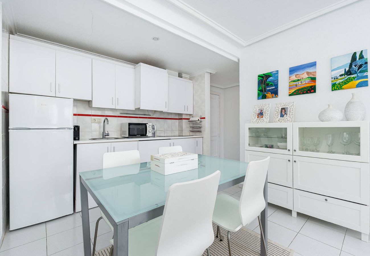 Ferienwohnung in Torrevieja - 🅃 Blanco Sunrise