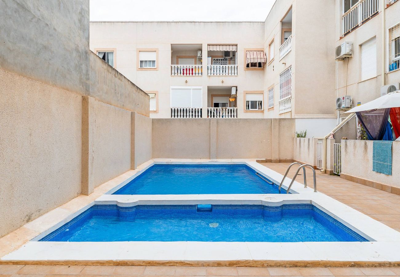 Ferienwohnung in Torrevieja - 🅃 Blanco Sunrise