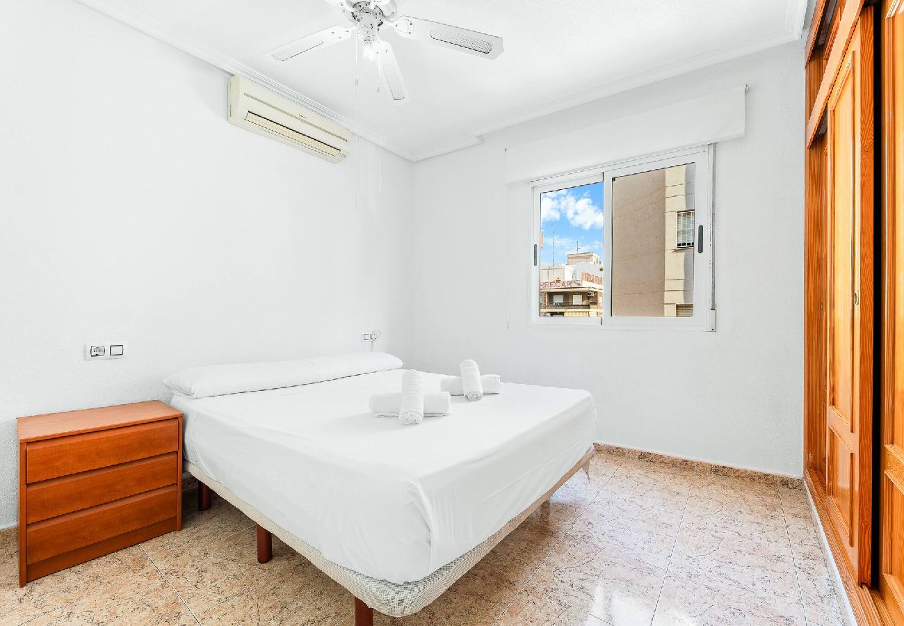 Ferienwohnung in Torrevieja - 🅃 Madrid Sunrise