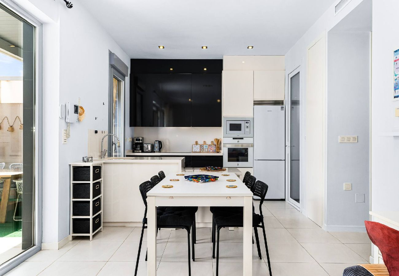 Apartment in Torrevieja - 🅃 Refugio Marino Sunrise