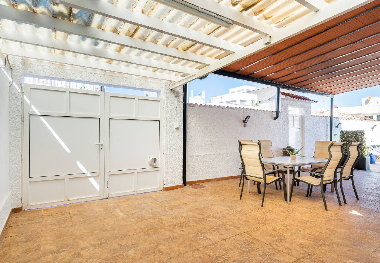 House in Pilar de la Horadada - 🅃 Chalet Queen Venecia Sunrise