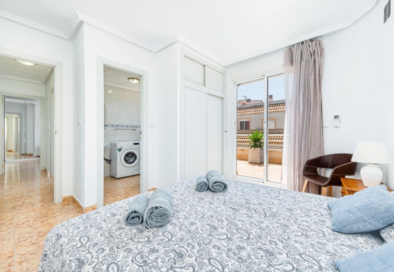 Apartment in Torrevieja - La Loma Ático Sunrise