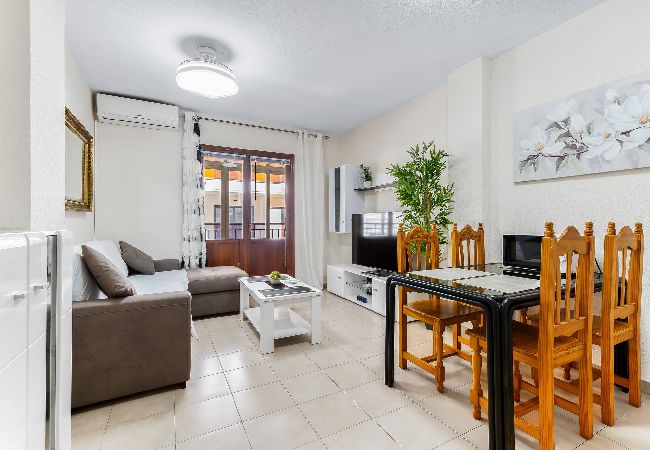 Apartment in Torrevieja - 🅃 Loma 66