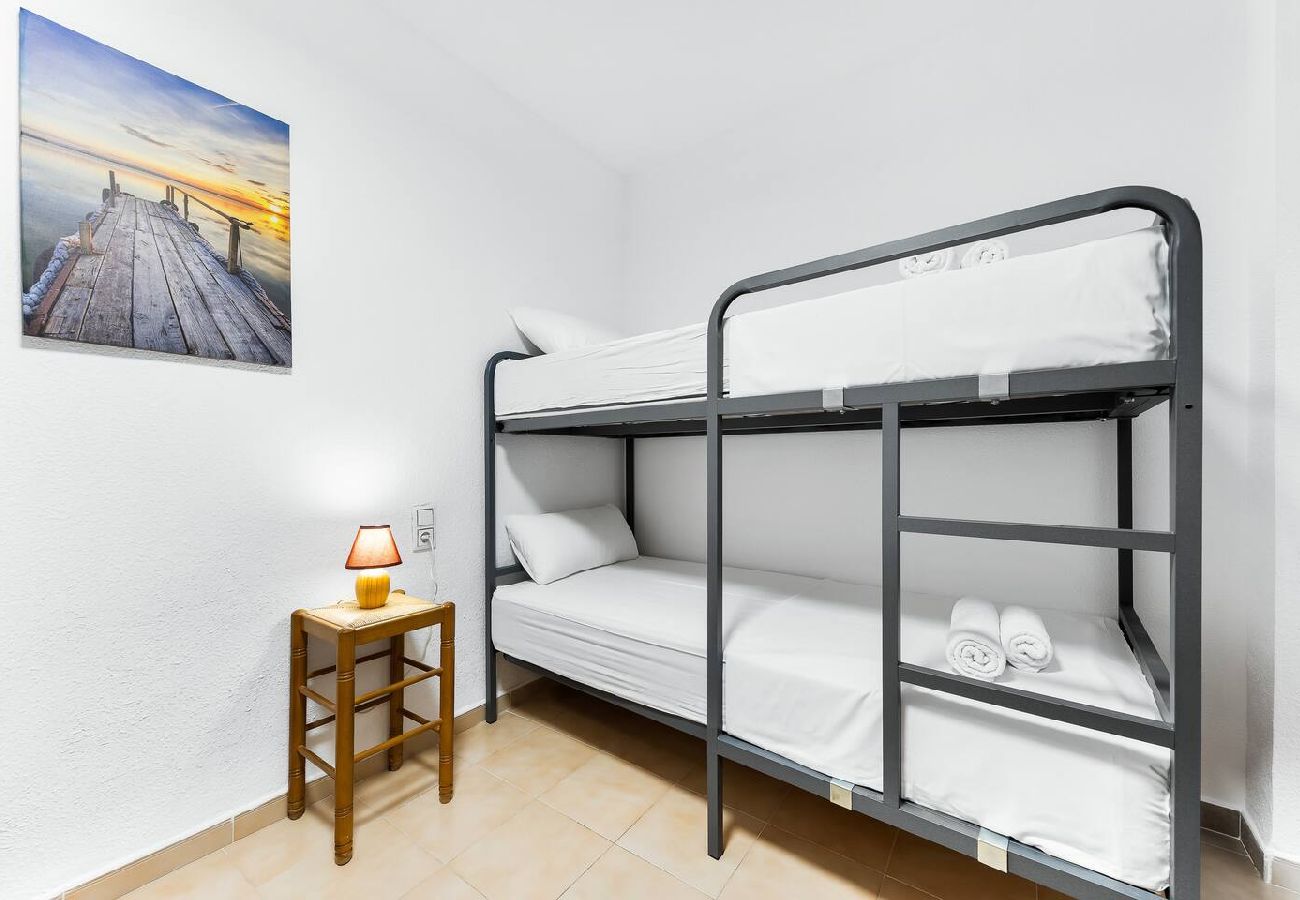 Apartment in Torrevieja - 🅃 Loma 66