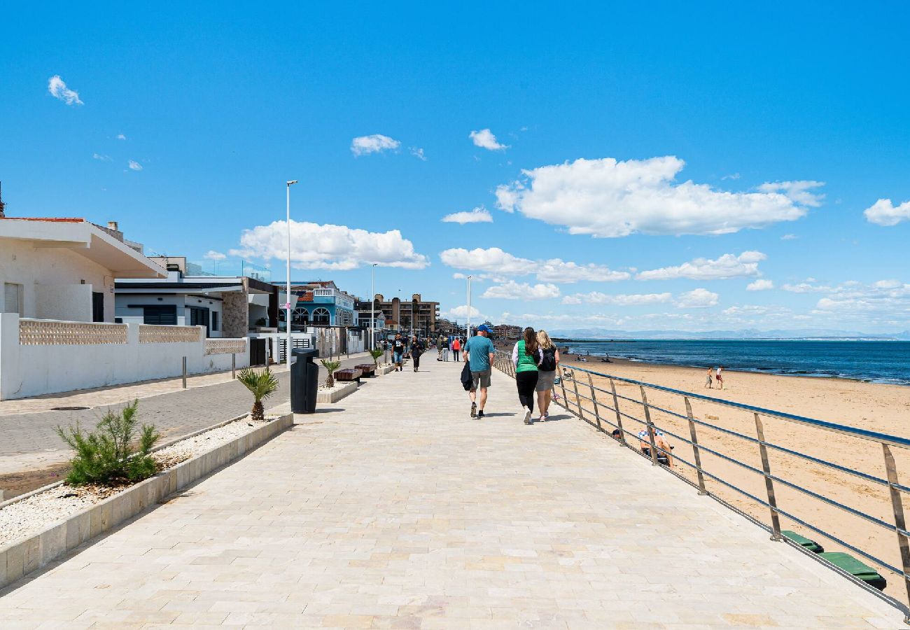 Apartment in Torrevieja - 🅃 Casa del Chicho