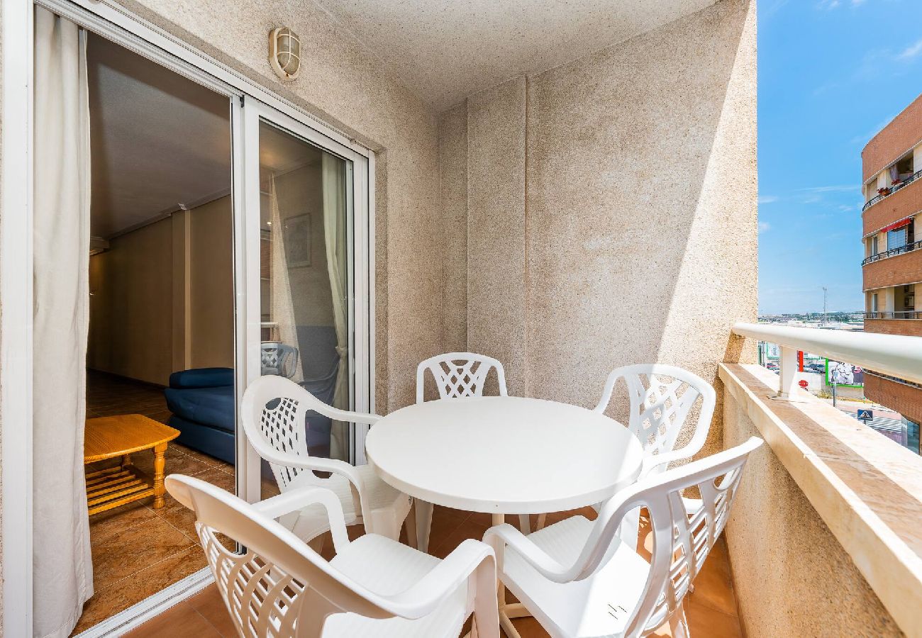 Apartment in Torrevieja - Rambla 115