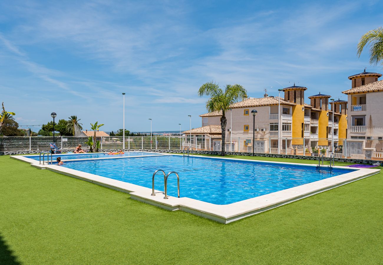 Apartment in Elche - Playa del Pinet 2