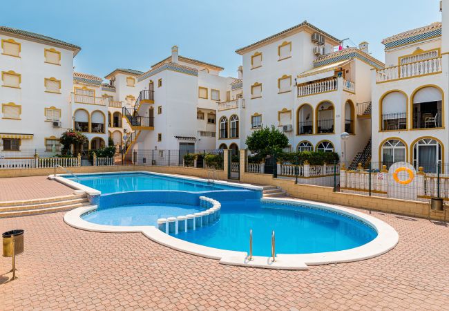 Apartment in Torrevieja - 🅃 Sunny Molino Retreat with Pool & Terrace