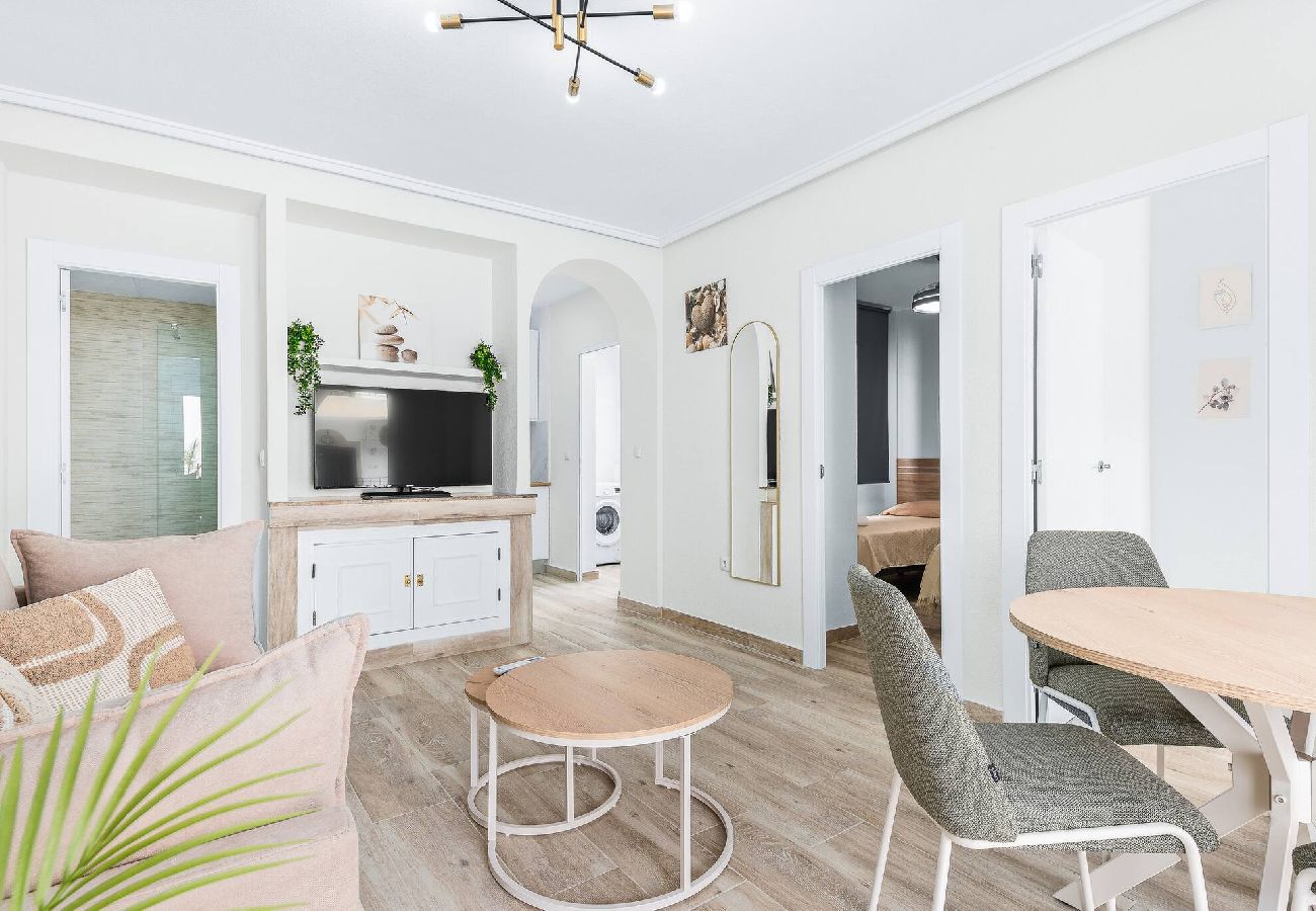 Apartment in Torrevieja - 🅃 Sunny Molino Retreat with Pool & Terrace