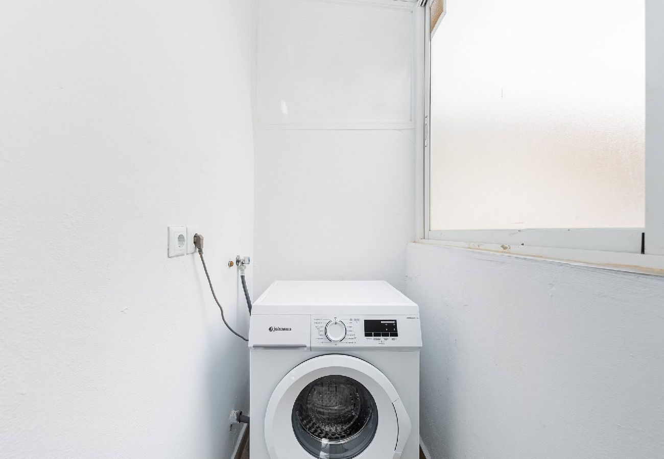 Apartment in Torrevieja - 🅃 Sunny Molino Retreat with Pool & Terrace